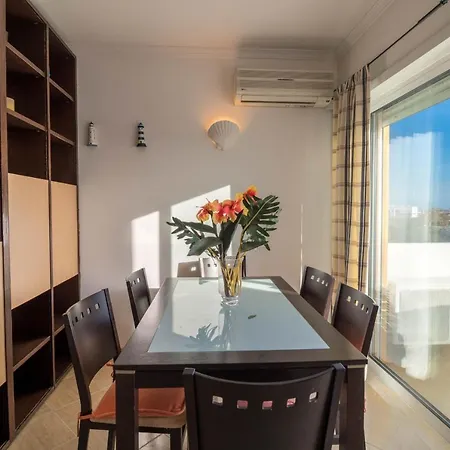 #019 Lancemar Flat With Shared Pool By Holidays Daire